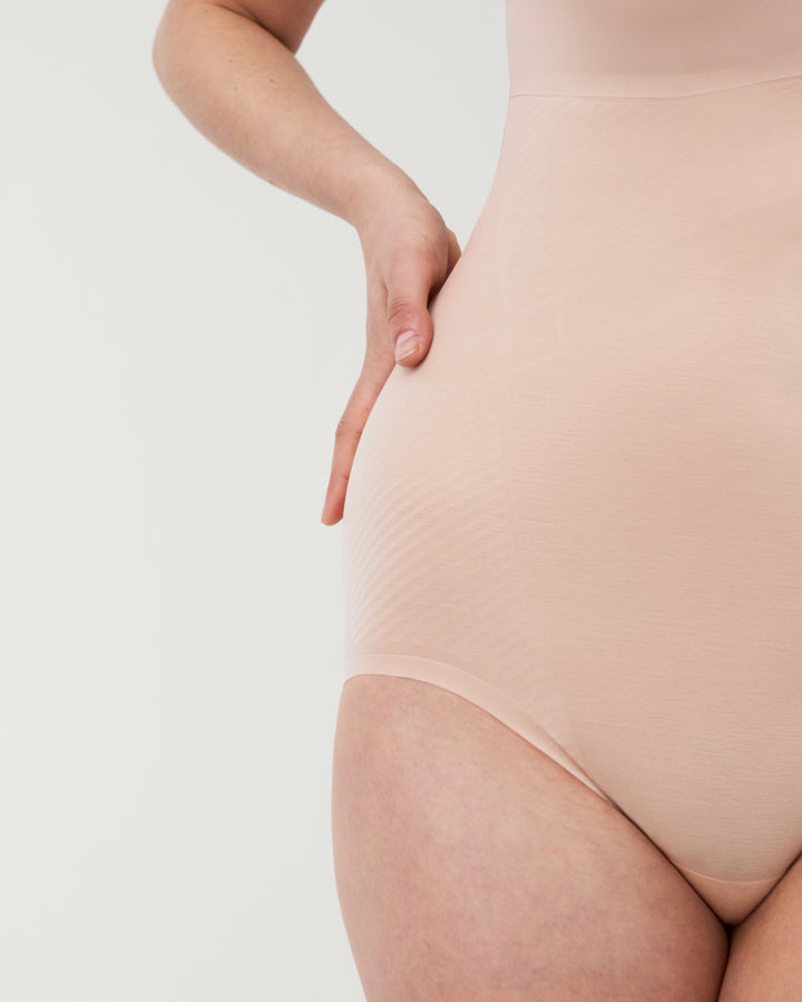 detail thinstincts tank panty bodysuit