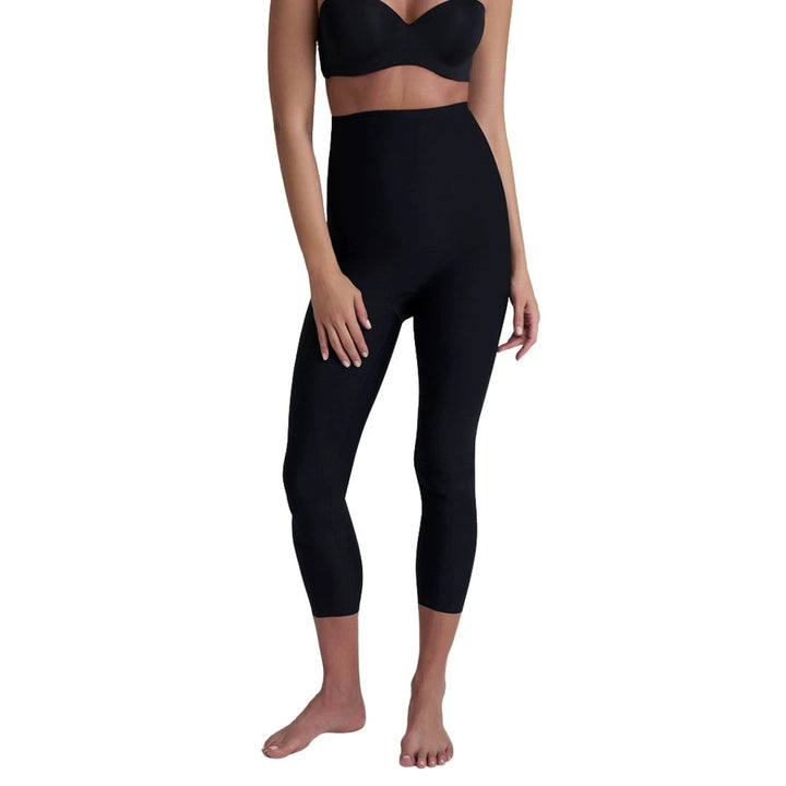 Sculpting High Waist Capri | Black